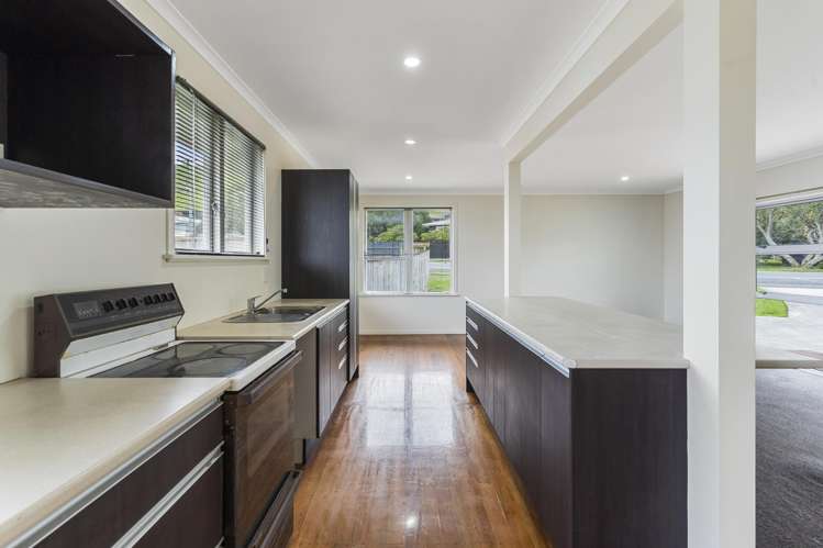 33 Mountain Road Mangere Bridge_9