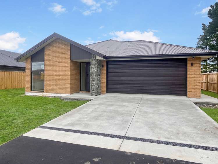 5 Adamite Drive_0
