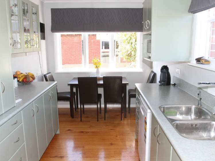 61 Old North Road Marchwiel_2