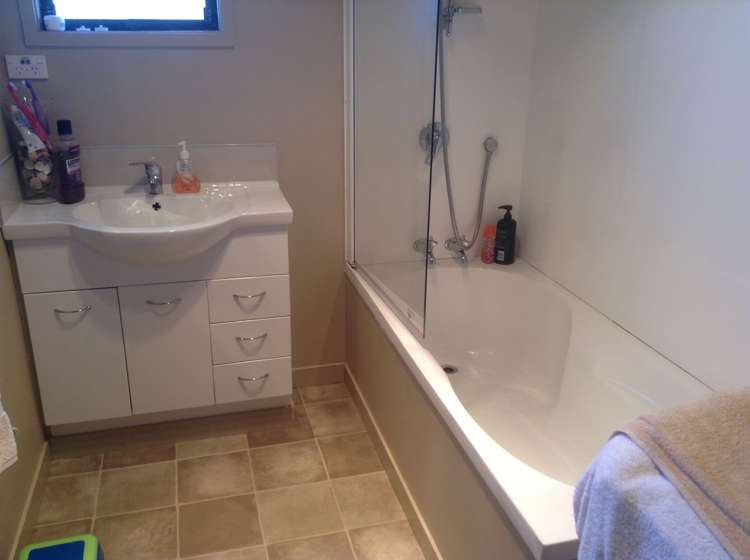 9 Lowburn Place Clover Park_5