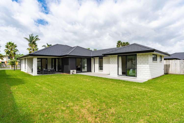 4 May Grove Lane Tamaterau_22