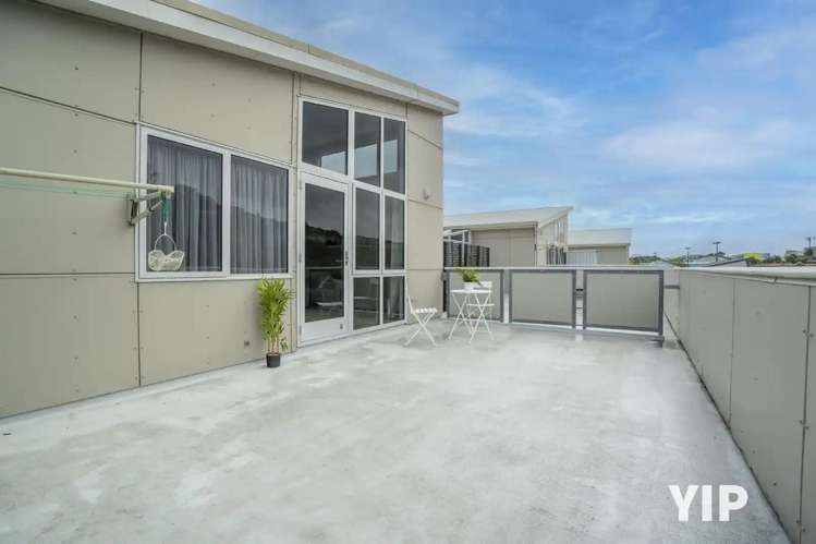 5/9 Broderick Road Johnsonville_10