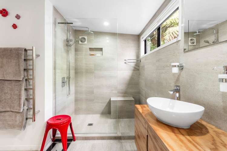 112 Woodlands Park Road Titirangi_13