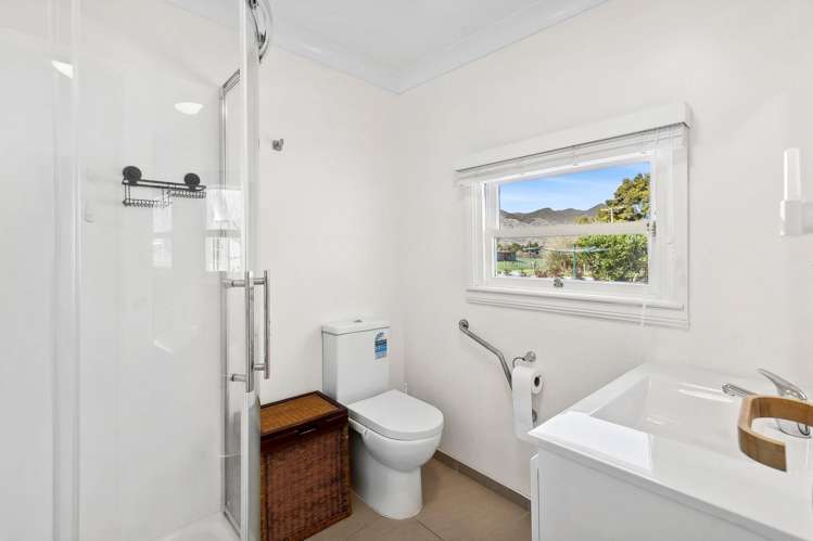 5 Stock Road Murchison_7