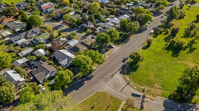 Under Contract, Tidy 2 Bedroom plus Study!