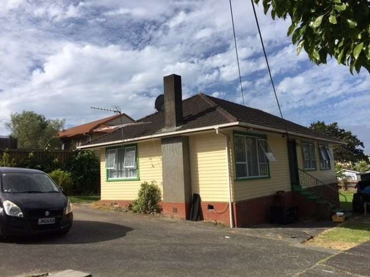 6 Ayrton Street Te Atatu South_0