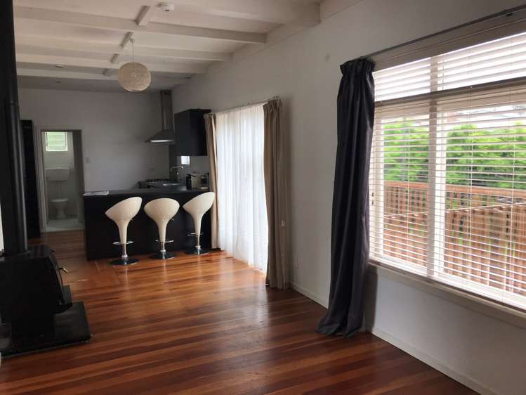 89 Golf Road New Lynn_2