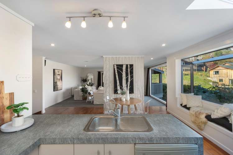 214 Fernhill Road Fernhill/Sunshine Bay_11