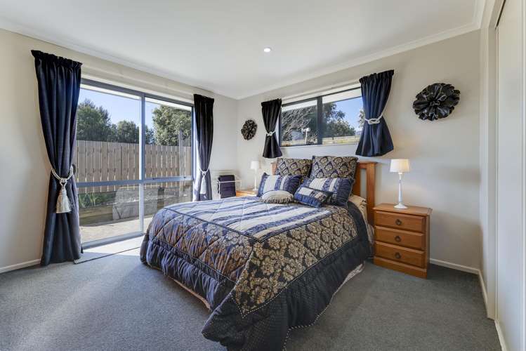 16 Monaco View Stoke_10