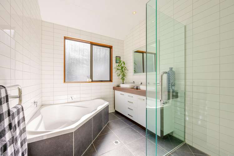 18 Lakeview Terrace Taradale_14