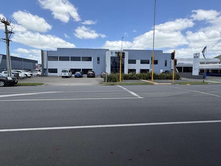 105-107 Hull Road Mount Maunganui_1