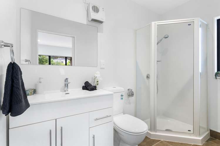 17a Lomita Road Johnsonville_13