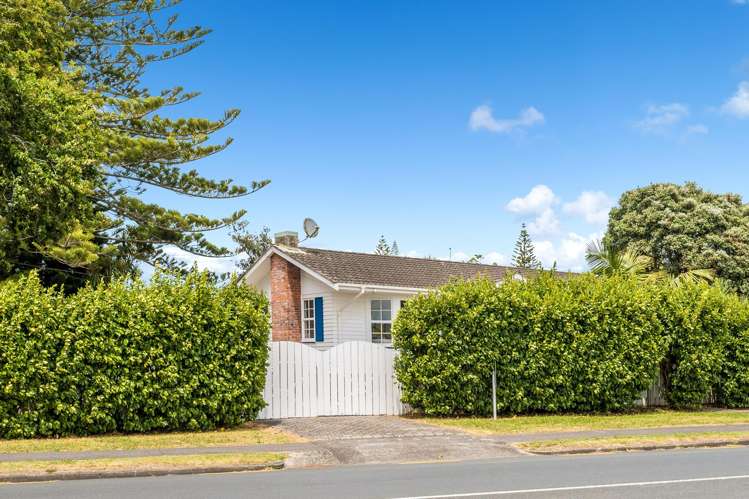 402 West Coast Road Glen Eden_26