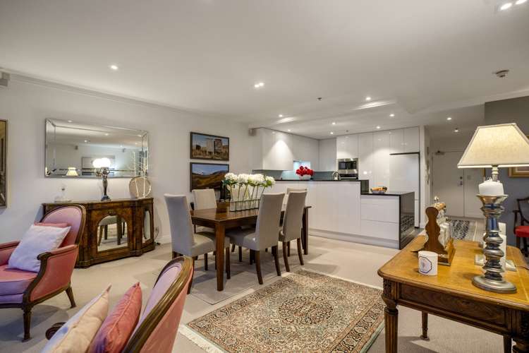 8b/36 James Cook Crescent Remuera_6