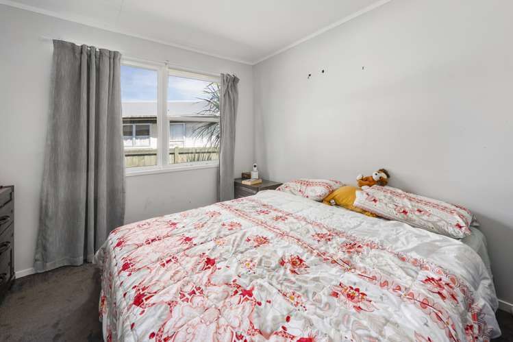 13 Byron Grove Owhata_5