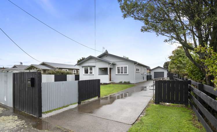 208 South Street Feilding_22