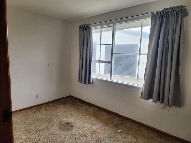 100 Domett Esplanade Cobden_8