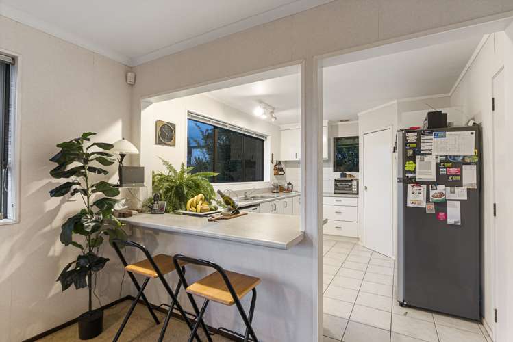 44a Uxbridge Road Mellons Bay_6