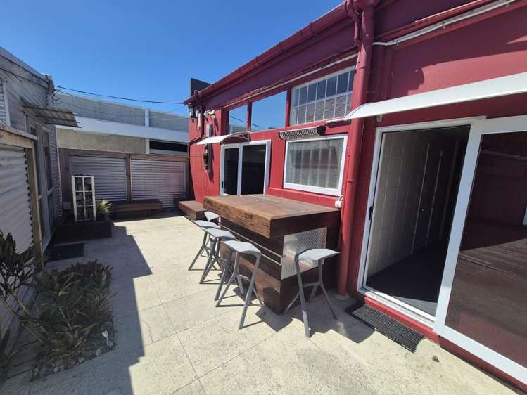 Unit 1, 40 Main Road Waikanae_12