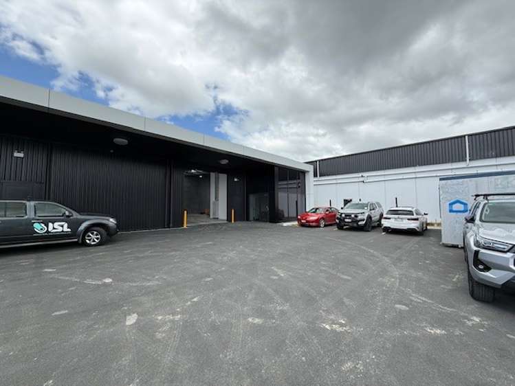 C/18 Earthmover Crescent_0