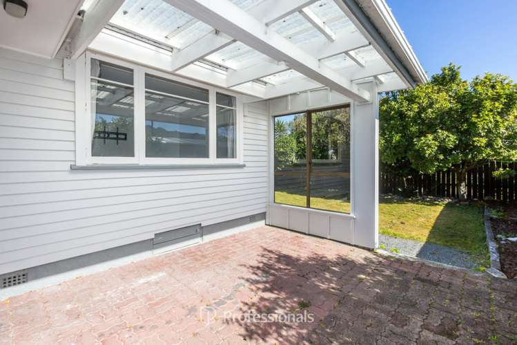 21 Totara Park Road Clouston Park_13