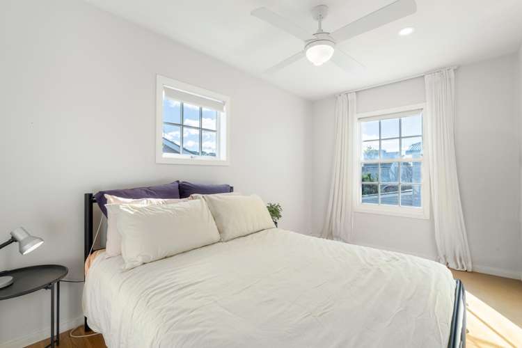 14 Beach Road Northcote Point_15