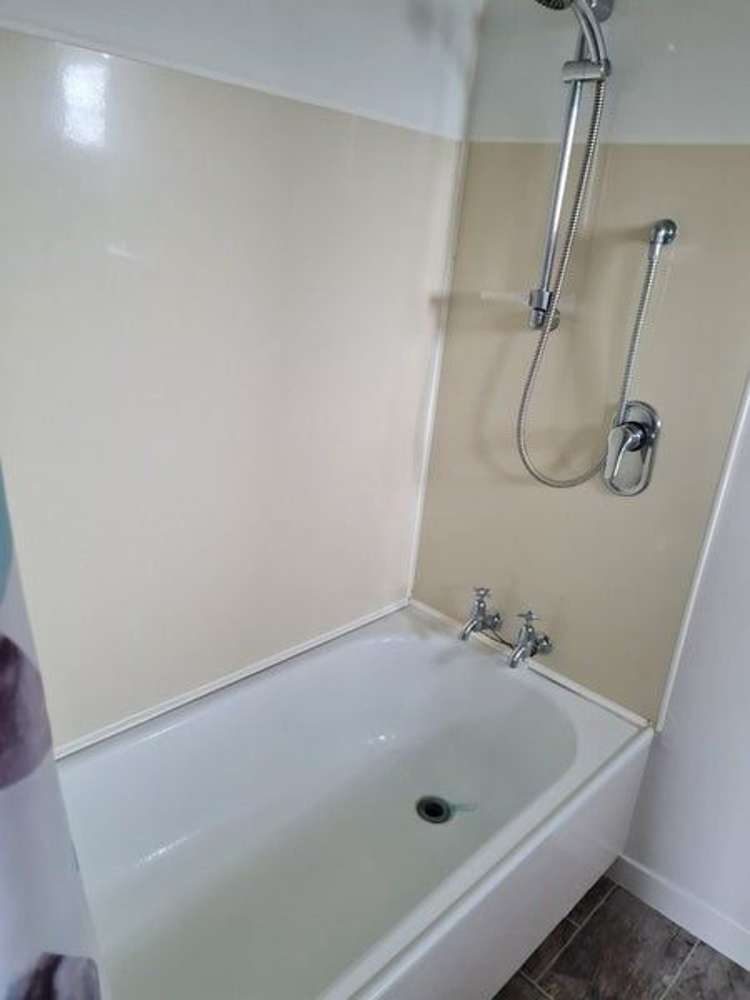 7 Roberts Street Whataroa_9
