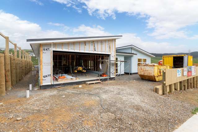 SINGLE LEVEL WITH LATE SUN