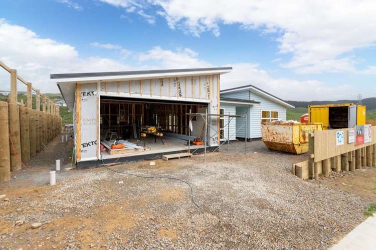 55 Crompton Avenue_0