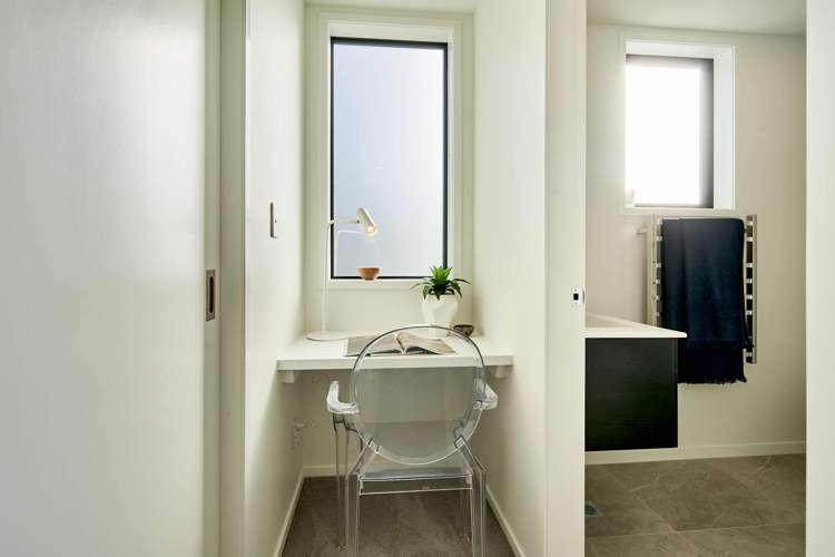 15 Ara Toutouwai Karori_12