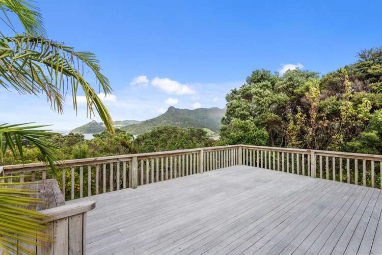 1125 Huia Road Huia_15