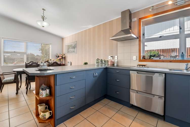 8 Carlton Street Glenholme_6