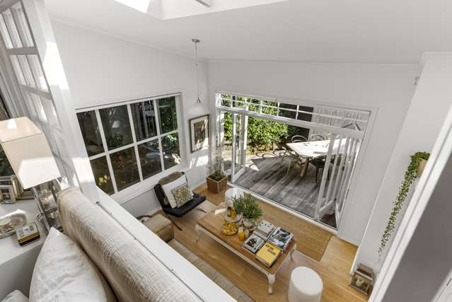 Price Reduction - Parnell is Yours!