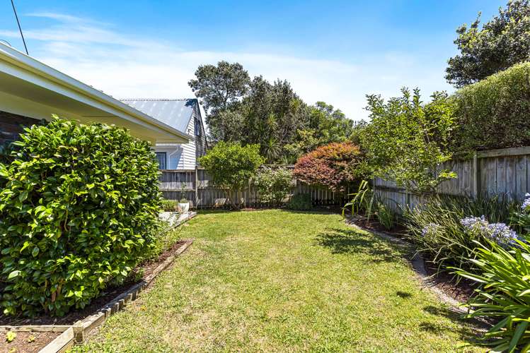 1/143 Reeves Road Pakuranga Heights_5