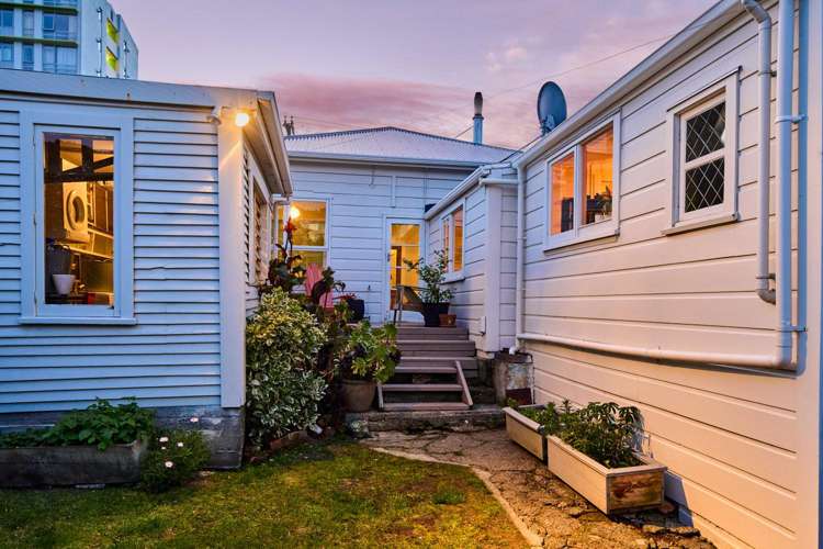 297 Mansfield Street Newtown_5