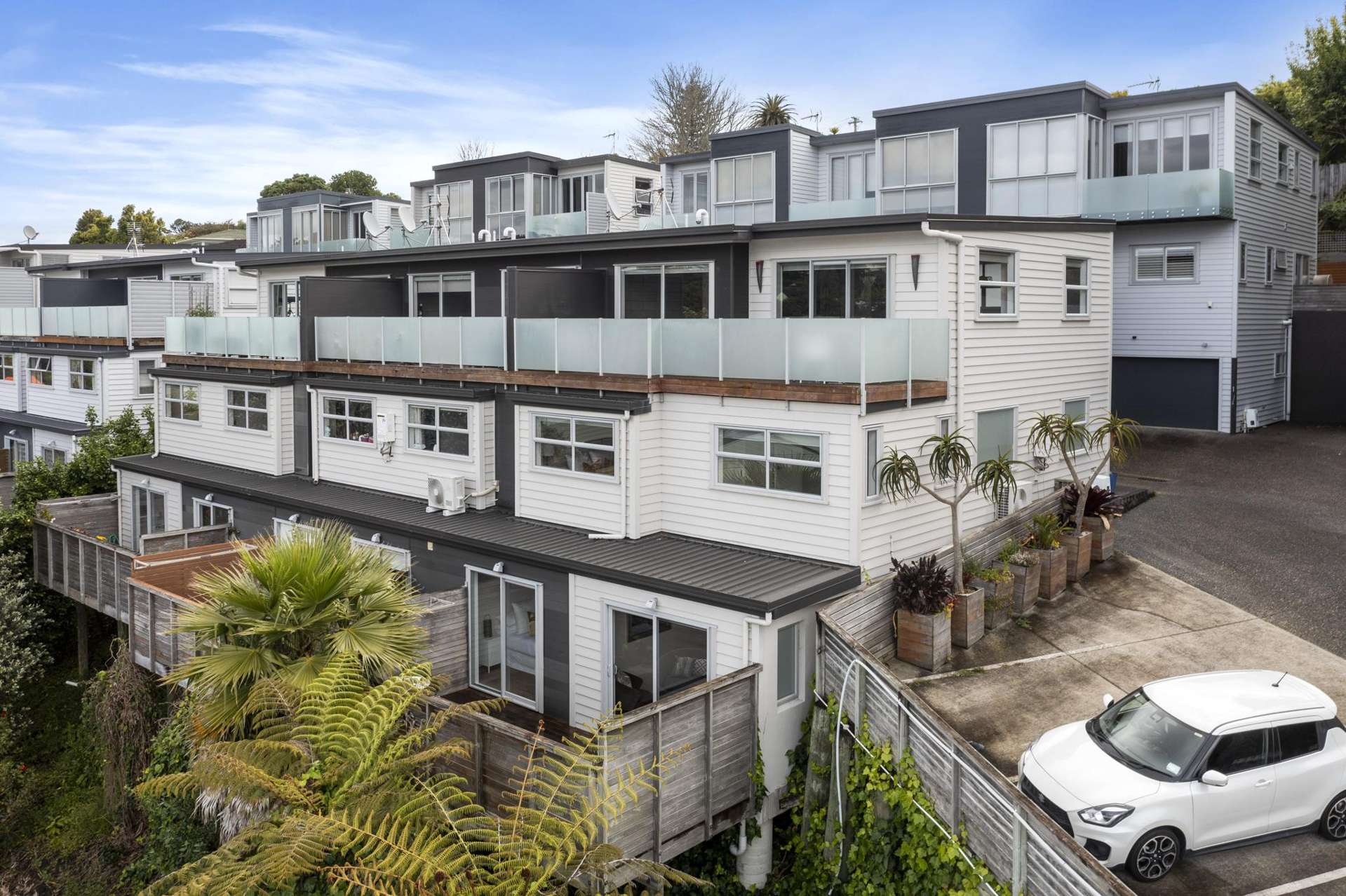9/8 Wilk Lane Browns Bay_0