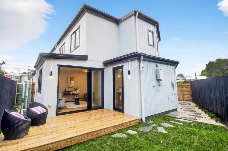 121D Vodanovich Road Te Atatu South_37