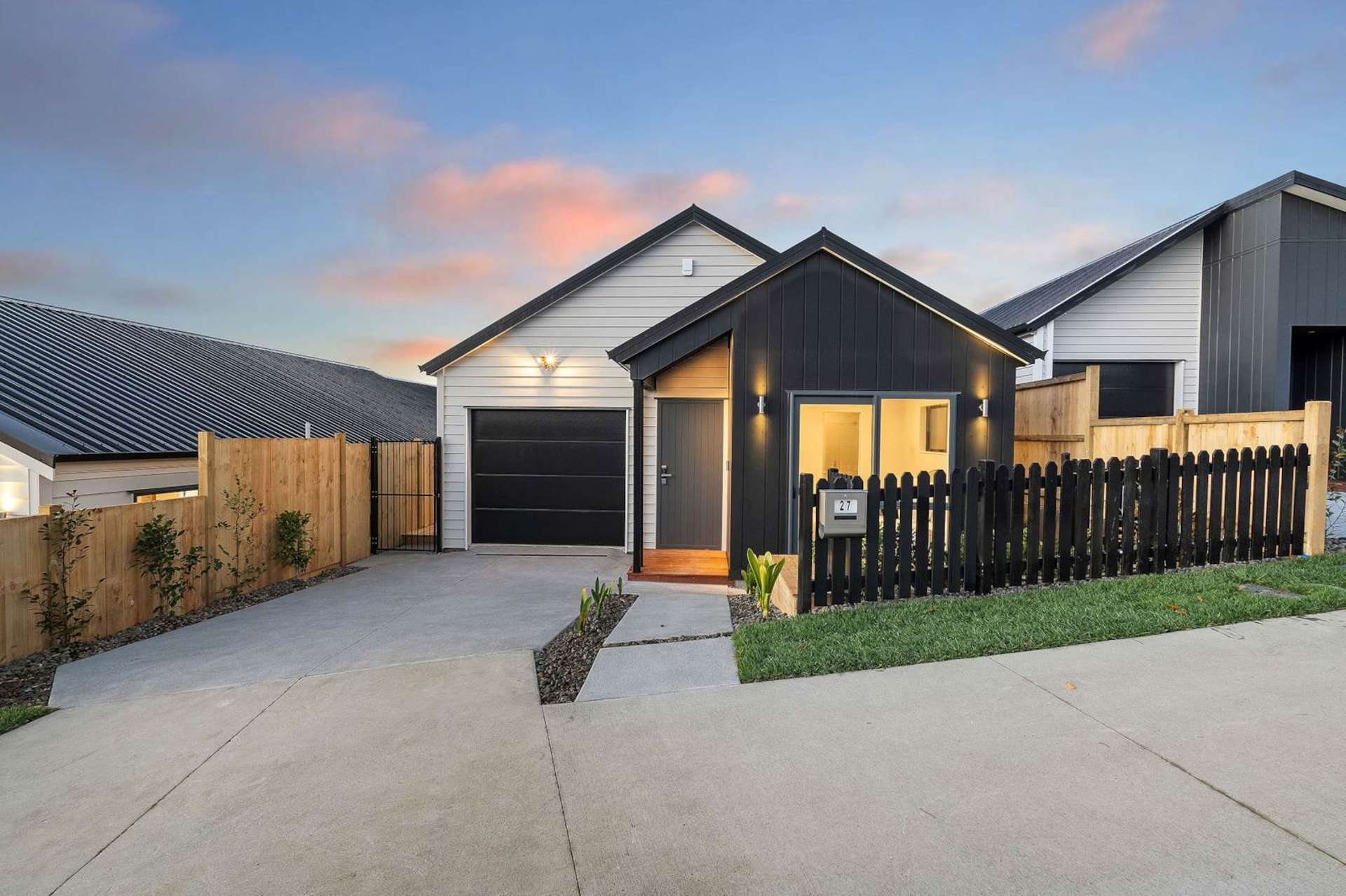 27 Aquamarine Avenue Wainui_0