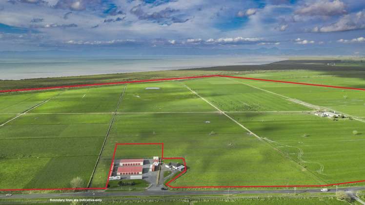 156 Front Miranda Road Waitakaruru_1