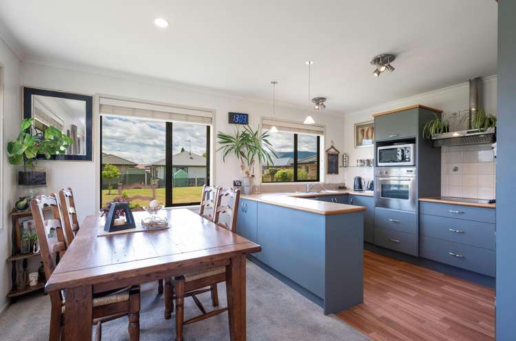 13 Ivy Crescent Richmond_5