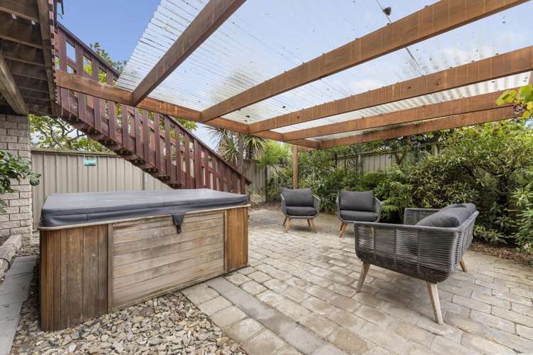 8 Clariton Avenue Green Island_24