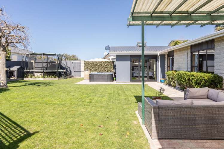 1 Spriggs Crescent Greenmeadows_22