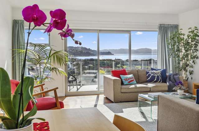 RENOVATED, ELEVATED, SUNFILLED & GORGEOUS