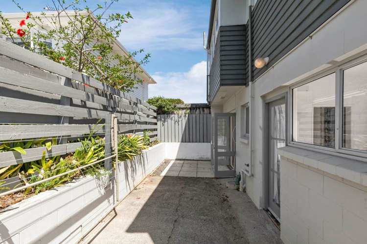 1/19 Westwell Road Belmont_18