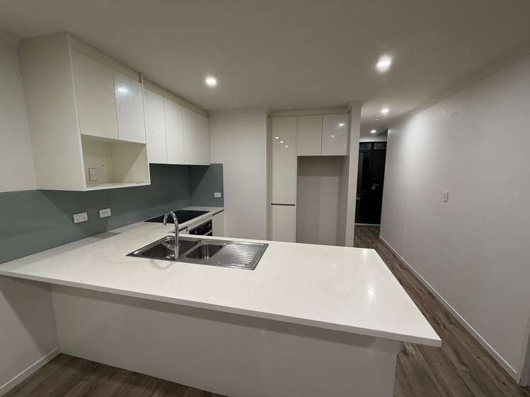2/17 Alfriston Road Manurewa East_1