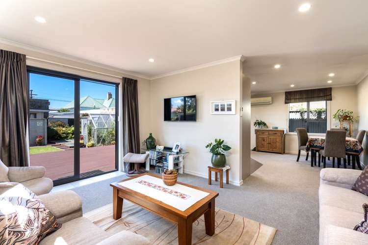 8 Hargest Crescent Saint Kilda_5