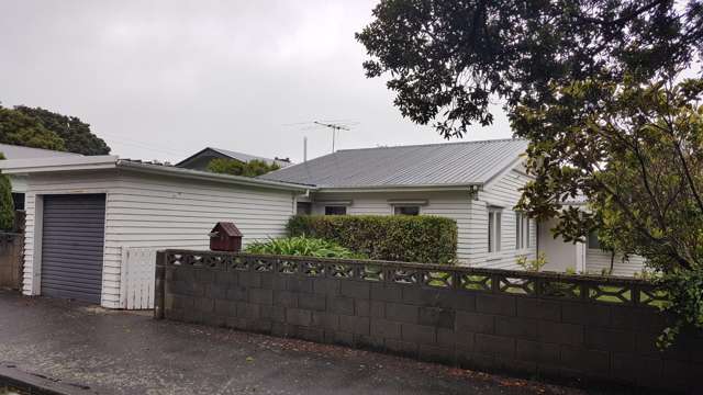 34 Tuatoru Street, Eastbourne