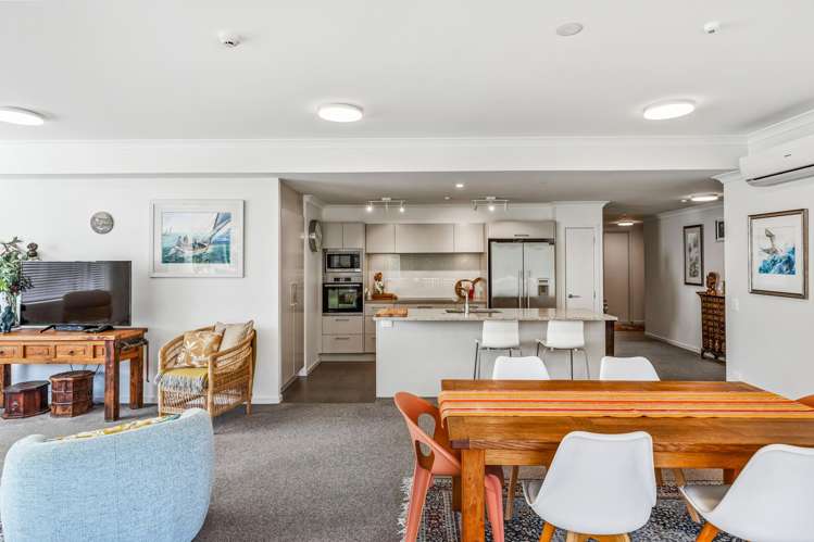 90 Eaves Bush Parade Orewa_10