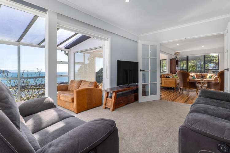 5 Roys Road Plimmerton_11