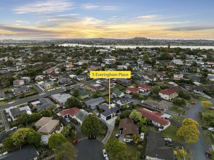 5 Everingham Place Sunnyhills_17